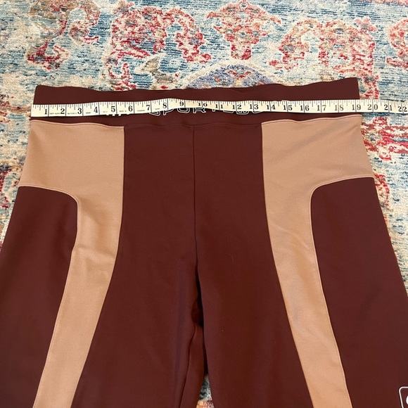 Nike Women's  Street Bike Shorts Size XXL - Picture 3 of 5